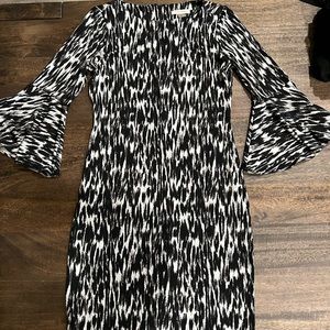 Printed dress with bell sleeves
